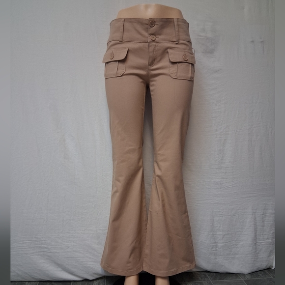 wild fable Pants - Wild Fable New Beige Flare Pants with Pocket Details Size 4